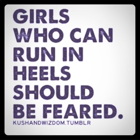 Meet Your Posher! 🌹 - Picture 5 of 5